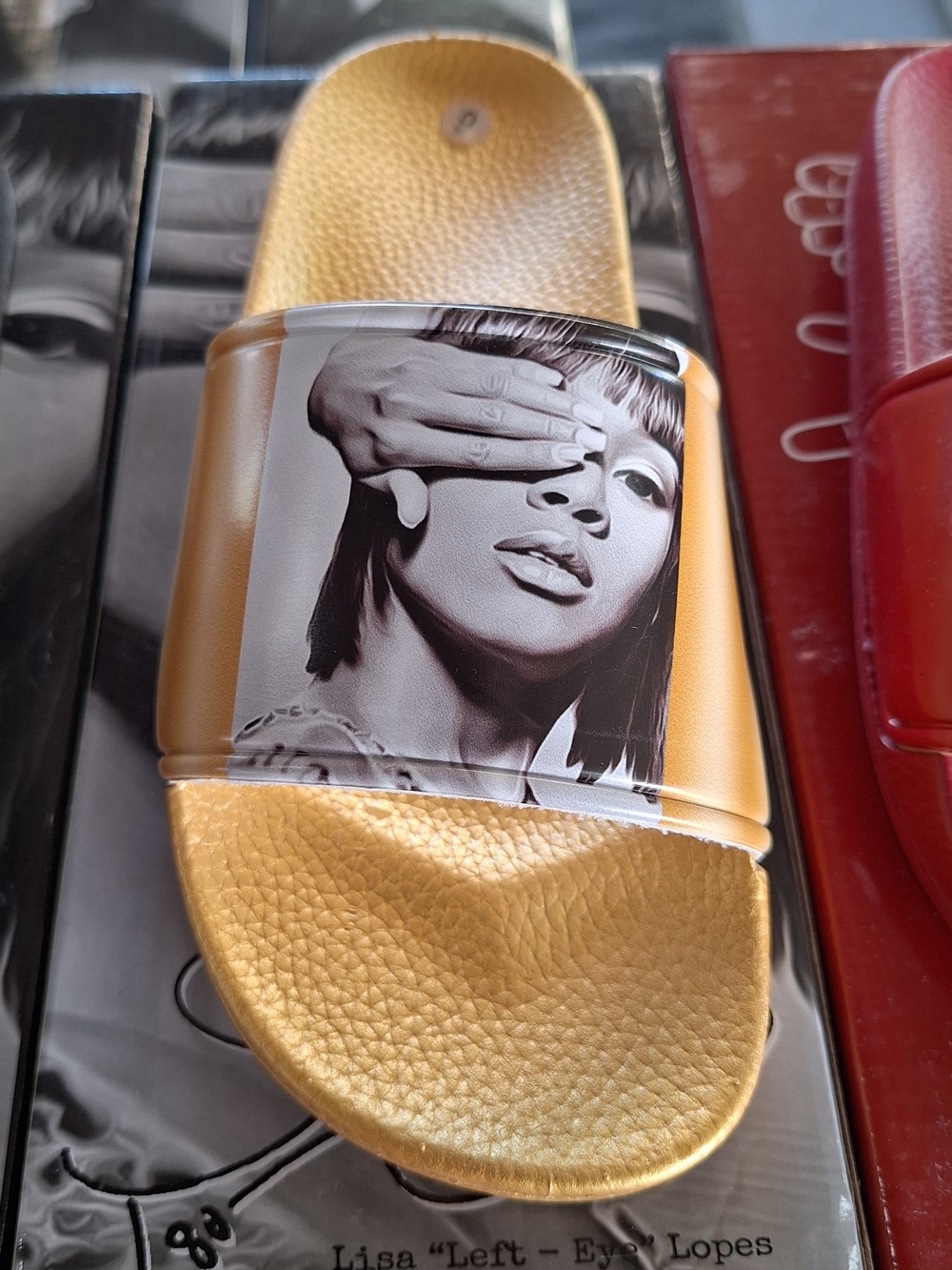 Gold Cross Colours Lisa Left Eye  Slides